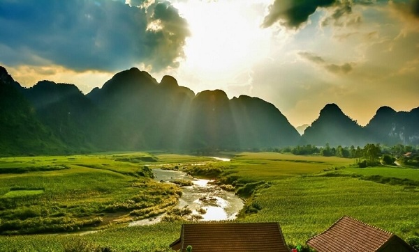Voyage Vietnam: Grottes, forêts et dunes sous le soleil de Quang Binh